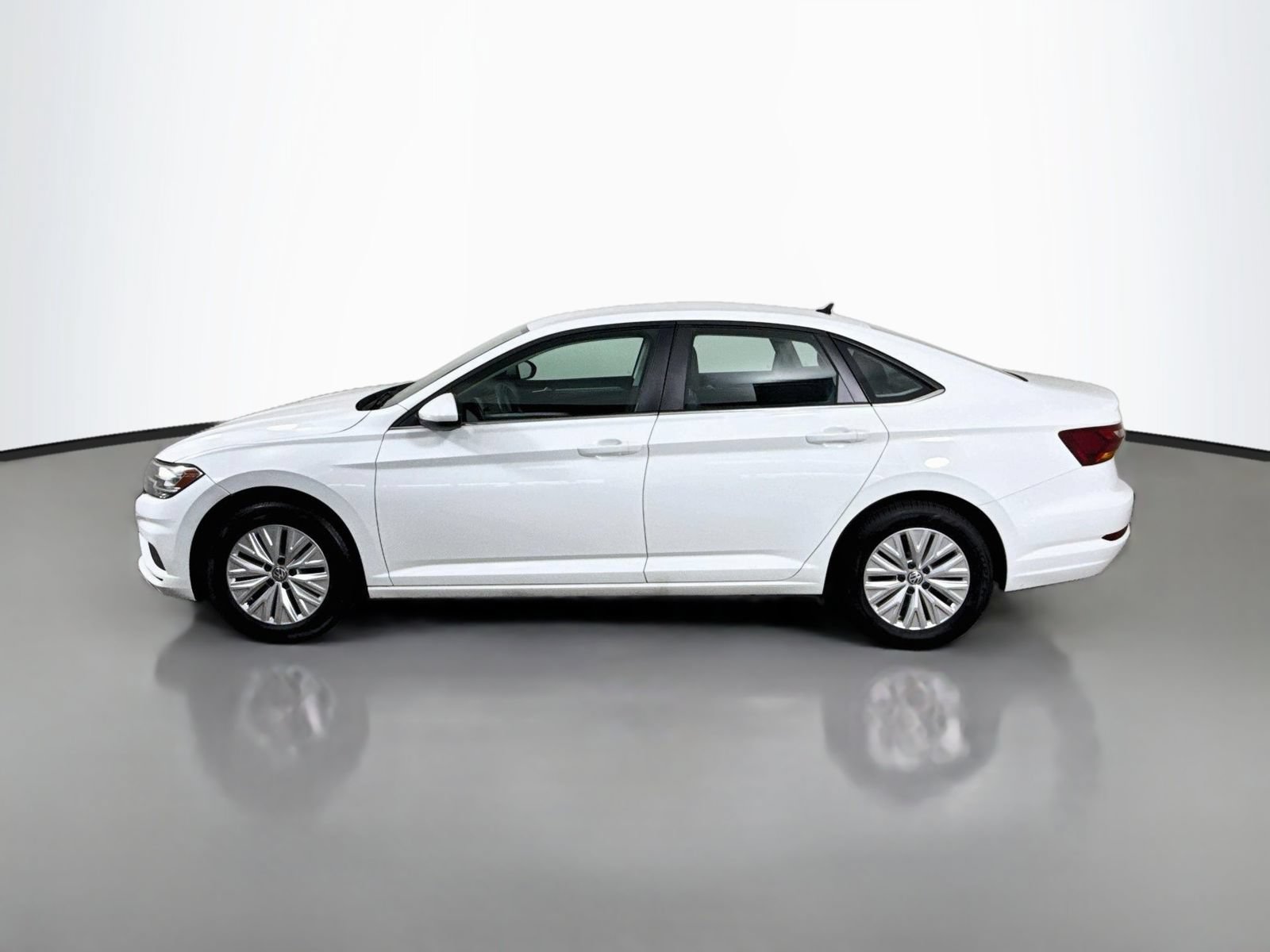 Used 2019 Volkswagen Jetta S w/ Driver Assistance Package FWD image 2