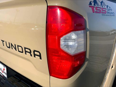 Used 2018 Toyota Tundra SR5 w/ SR5 Upgrade Package AWD/4WD image 29
