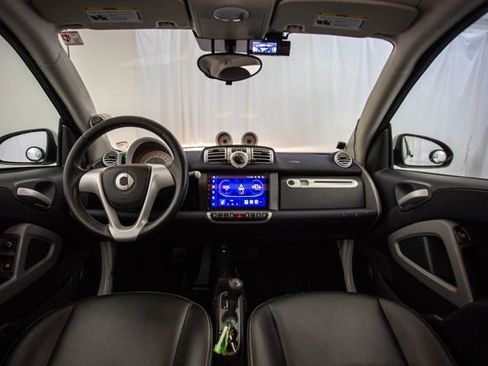 Used 2013 smart fortwo Coupe image 12