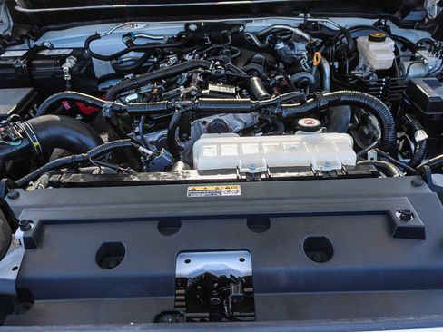 Certified 2024 Toyota Tacoma TRD Off-Road image 27