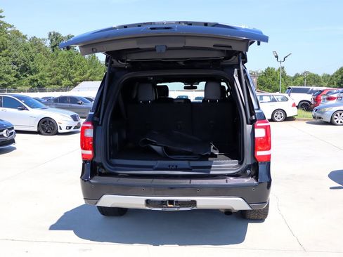 Used 2018 Ford Expedition Max XLT w/ Equipment Group 202A AWD/4WD image 44