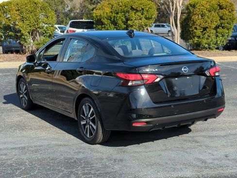 Used 2021 Nissan Versa SV image 7
