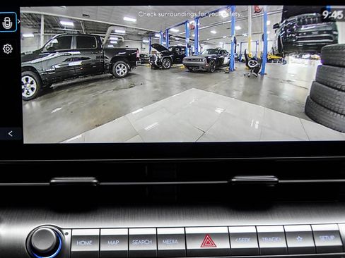 Used 2024 Hyundai Kona SEL FWD image 30