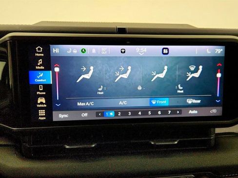 Used 2025 Jeep Wrangler Unlimited Sahara w/ Safety Group image 19