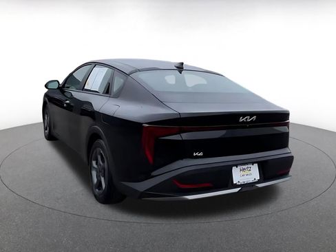 Used 2025 Kia K4 LXS image 11