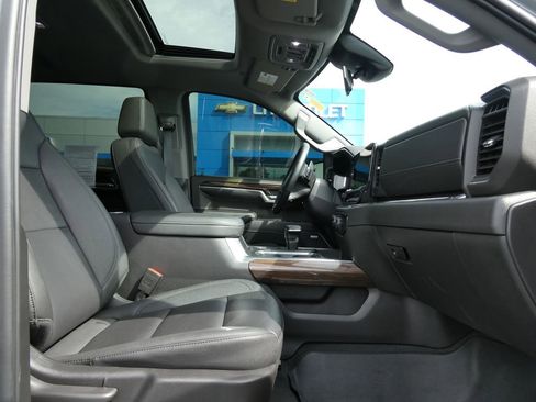 Certified 2024 Chevrolet Silverado 1500 LT Trail Boss w/ Convenience Package II AWD/4WD image 11