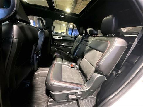 Used 2023 Ford Explorer ST-Line w/ Class IV Trailer Tow Package image 22