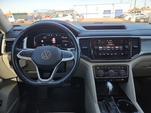 Used 2021 Volkswagen Atlas SEL Premium image 6