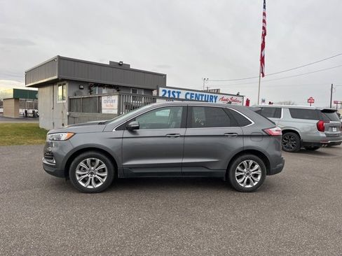 Used 2024 Ford Edge Titanium image 1