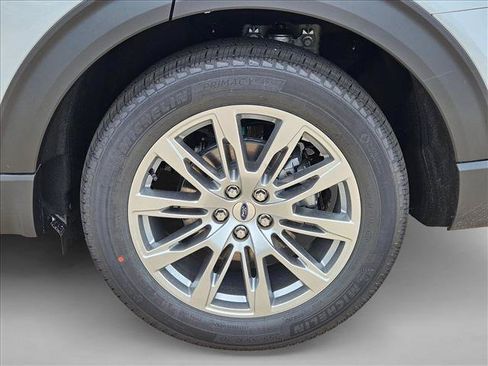 New 2026 Ford Explorer Platinum RWD image 10