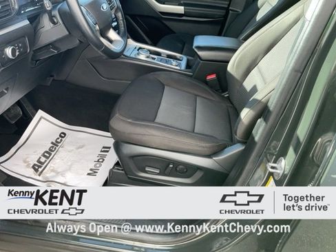 Used 2022 Ford Explorer XLT w/ Class IV Trailer Tow Package image 26