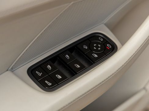 Certified 2017 Porsche Panamera 4S AWD/4WD image 22