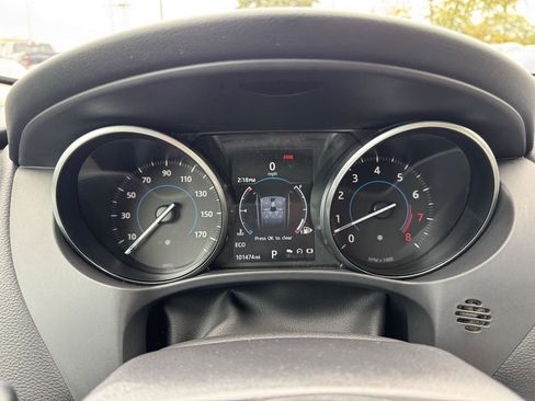 Used 2017 Jaguar F-PACE Prestige image 12