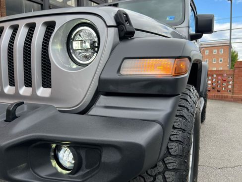 Used 2018 Jeep Wrangler Sport AWD/4WD image 20