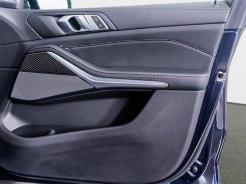 Used 2024 BMW X5 M60i w/ Climate Comfort Package image 43