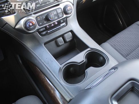 Used 2016 Chevrolet Suburban LS image 17