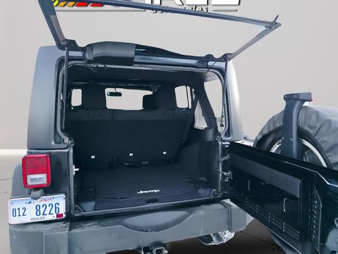 Used 2015 Jeep Wrangler Unlimited Sport w/ Quick Order Package 24S image 32