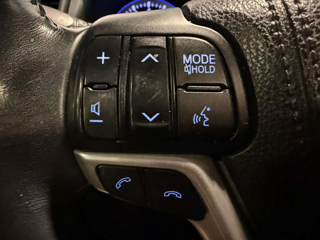 Used 2018 Toyota Highlander XLE w/ Protection Package #3 AWD/4WD image 43