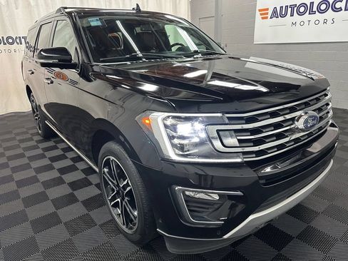 Used 2021 Ford Expedition Limited AWD/4WD image 3