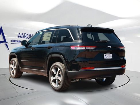 New 2026 Jeep Grand Cherokee Limited RWD image 2