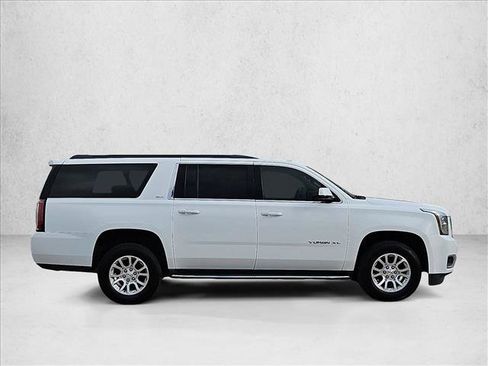 Used 2019 GMC Yukon XL SLT w/ Open Road Package image 4