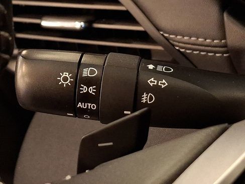 Certified 2023 Subaru Outback Premium image 25