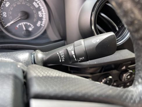 Used 2018 Toyota Tacoma TRD Sport w/ Technology Package AWD/4WD image 23