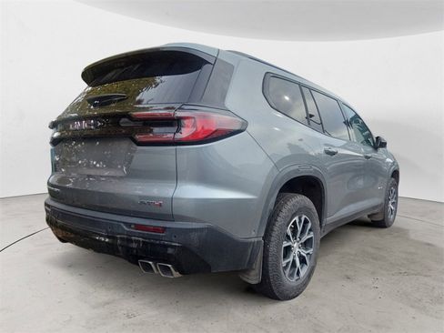 Used 2024 GMC Acadia AT4 image 4