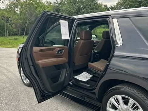 Certified 2024 Chevrolet Tahoe High Country AWD/4WD image 29