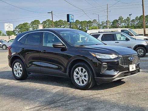 Used 2024 Ford Escape Active w/ Tech Pack #1 AWD/4WD image 1