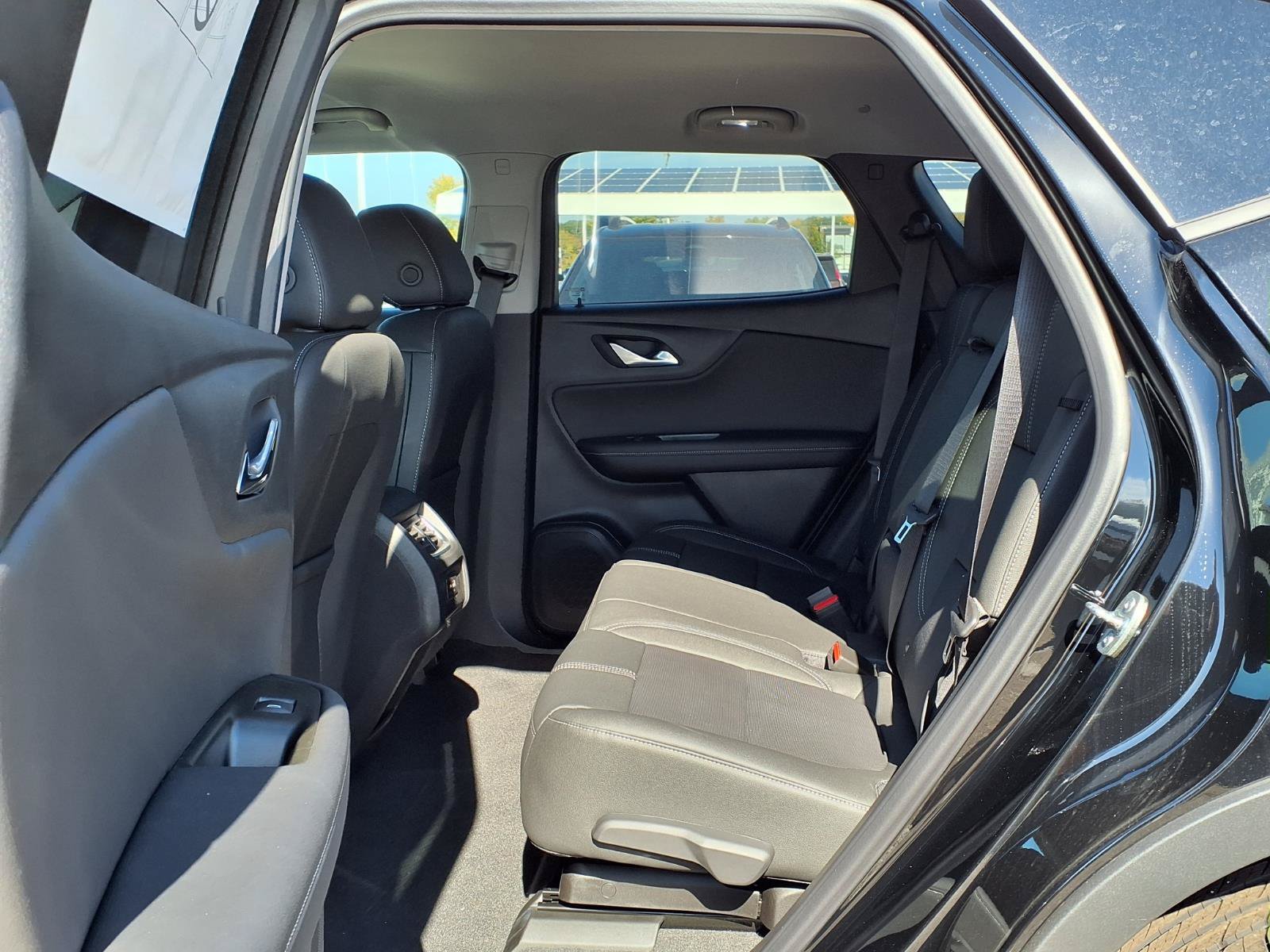 New 2026 Chevrolet Blazer LT w/ LPO, Floor Liner Package AWD/4WD image 9