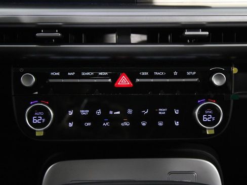 New 2026 Hyundai Ioniq 9 Limited image 24