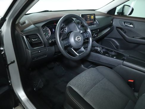 Certified 2022 Nissan Rogue SV FWD image 17