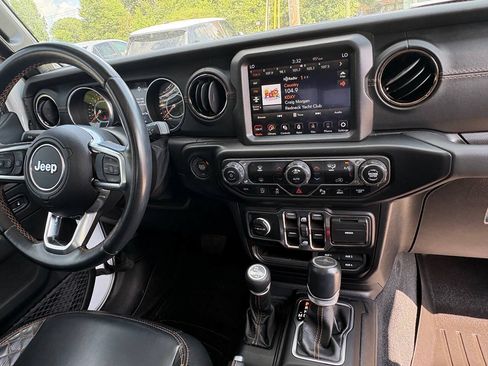 Used 2021 Jeep Gladiator Overland AWD/4WD image 16