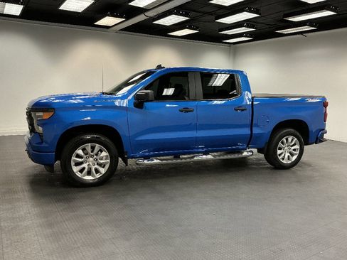 Used 2025 Chevrolet Silverado 1500 Custom AWD/4WD image 2