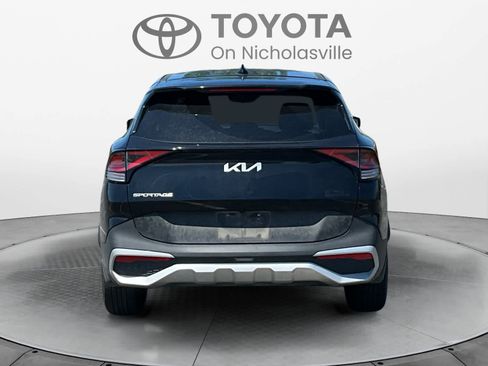 Used 2025 Kia Sportage EX FWD image 4
