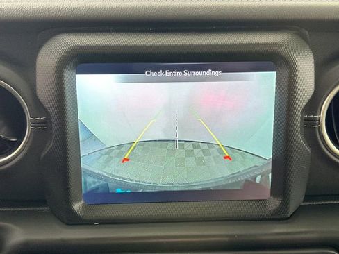 Used 2023 Jeep Wrangler Unlimited Sahara w/ Cold Weather Group image 13