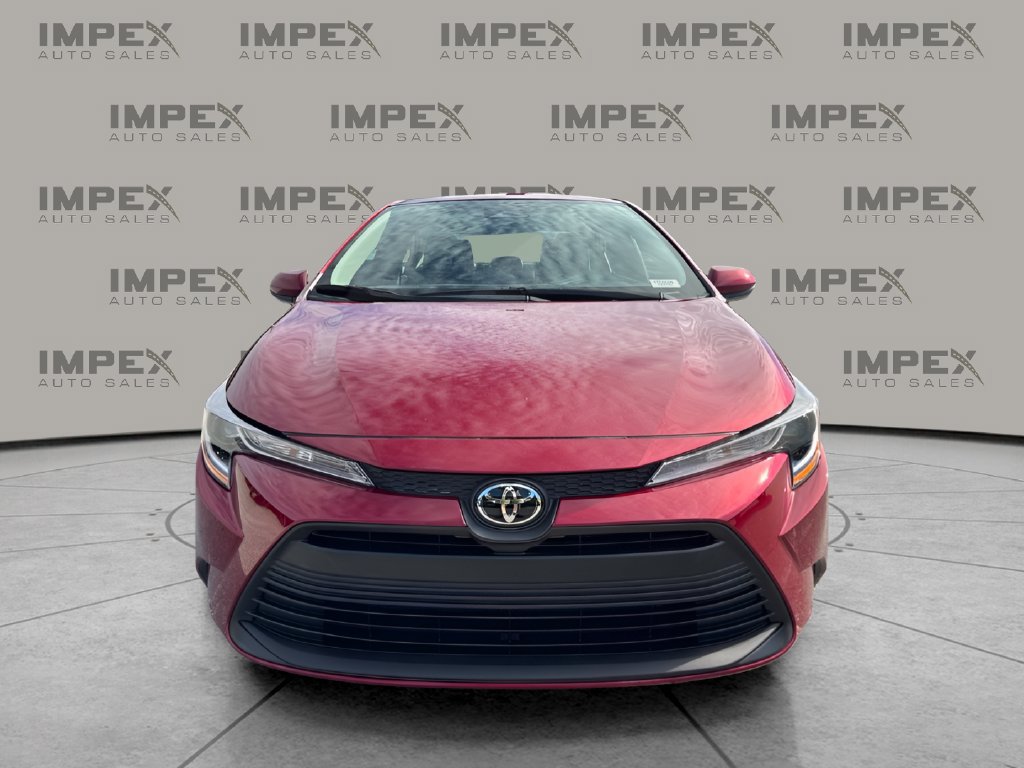 Used 2025 Toyota Corolla LE w/ LE Premium Package FWD image 8