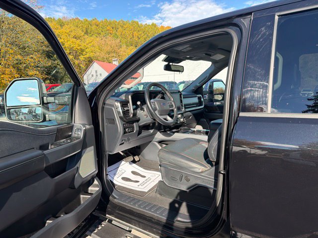 Used 2024 Ford F250 Lariat w/ Lariat Ultimate Package AWD/4WD image 18