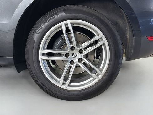 Used 2021 Porsche Macan AWD/4WD image 33