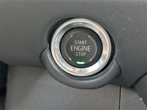 Certified 2025 Chevrolet Tahoe LT image 24