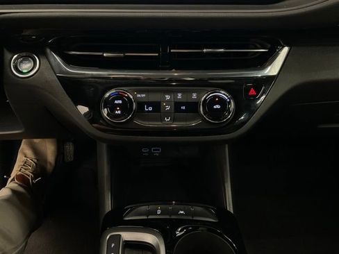 Used 2025 Buick Envista Sport Touring FWD image 20