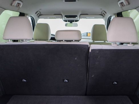 Used 2023 Nissan Rogue SV image 28