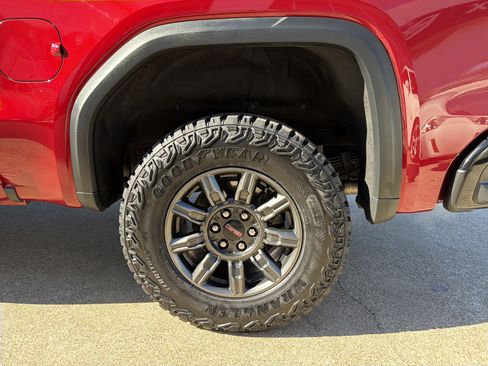 Used 2024 GMC Sierra 1500 AT4X image 28