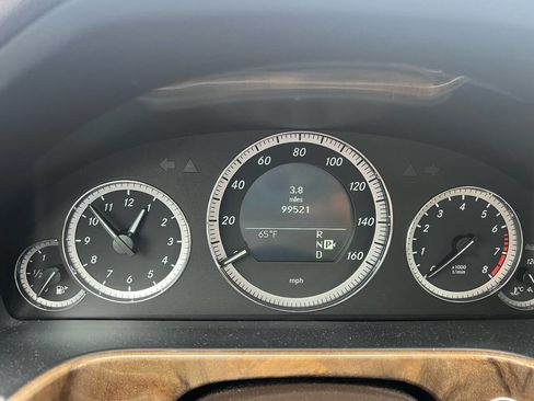 Used 2011 Mercedes-Benz E 350 4MATIC Sedan image 16