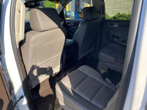Used 2017 GMC Yukon XL Denali w/ Open Road Package AWD/4WD image 27