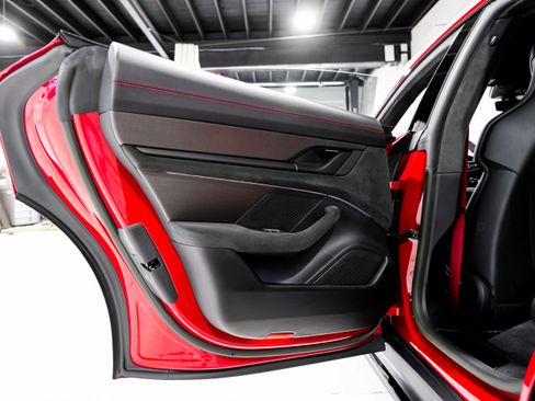 Used 2023 Porsche Taycan GTS image 34