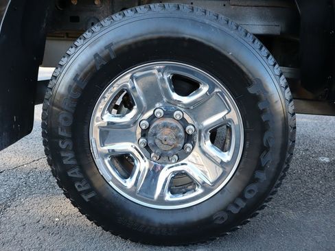 Used 2018 RAM 2500 Tradesman w/ Chrome Appearance Group image 42