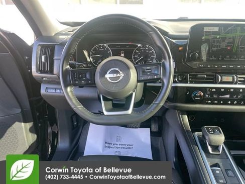 Used 2025 Nissan Pathfinder SL AWD/4WD image 20