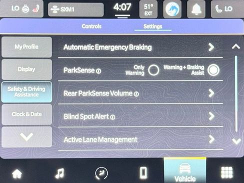 Used 2022 Jeep Grand Cherokee Altitude image 28